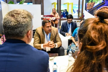 பகிரங்கமாக மன்னிப்பு கோரிய ஹரின் பெர்னாண்டோ