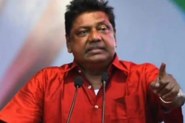 முன்னாள் அமைச்சர் மீது தாக்குதல்!