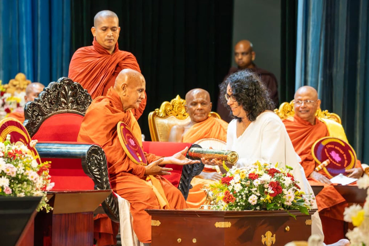 අතිපූජ්‍ය නිකපොත චන්ද්‍රජෝති නාහිමියෝ උඩරට අමරපුර මහා නිකායේ මහානායක ධුරයෙන් පිදුම් ලබති | New Appointment Mahanayake Amarapura Nikaya