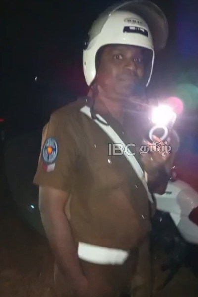 யாழில் பலாலி காவல்துறையினரின் அட்டகாசம்: எல்லையைத் தாண்டி மக்கள் மீது தாக்குதல் | Jaffna Palaly Police Violence Punnalaikkadduwan