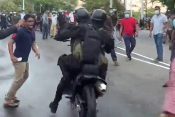 நாடாளுமன்றத்திற்கு முன் நடந்த ஆர்ப்பாட்டத்திற்குள் புகுந்த மர்ம கும்பல் தொடர்பில் வெளியான தகவல்