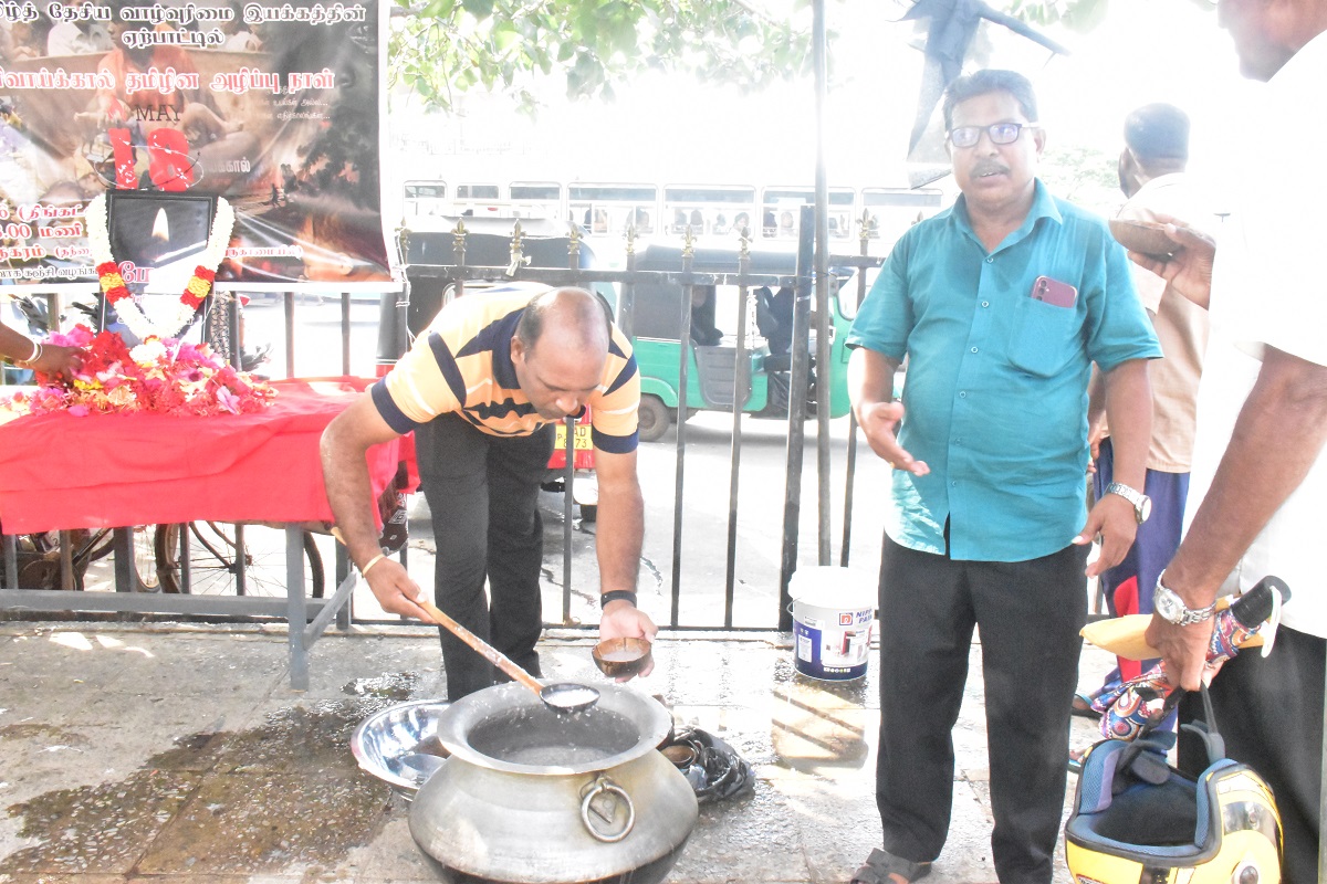 பெருந்திரளானோரின் கண்ணீருக்கு மத்தியில் மன்னாரில் முள்ளிவாய்க்கால் நினைவேந்தல் | Mullivaikkal Memorial Day 2026 Mannar