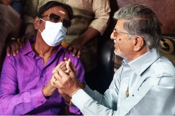 நடிகர் விஜயகாந்த்தின் தற்போதைய நிலை! நேரில் சந்தித்த விஜய்யின் அப்பா எஸ்ஏசி