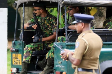 இராணுவ சாரதியின் மோசமான செயல் -அடுத்தடுத்து மோதித்தள்ளிய 5 வாகனங்கள்