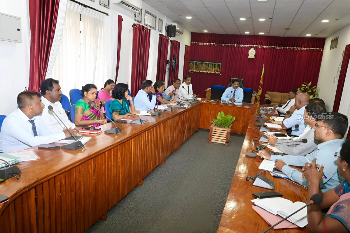 யாழில் சீரான எரிபொருள் விநியோகம் தொடர்பில் விசேட கலந்துரையாடல் | Discussion On Balanced Fuel Supply In Jaffna