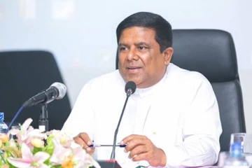 கோவிட் வைரஸில் இருந்து மக்களை காப்பாற்ற நடவடிக்கை எடுக்கப்படவில்லை - வஜிர அபேவர்தன