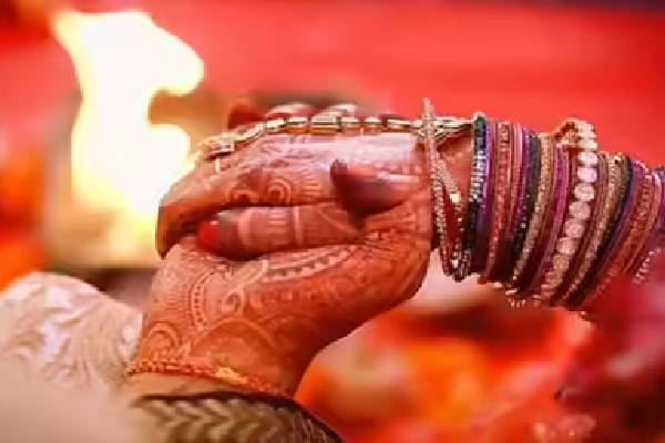 வெளிநாட்டிலிருந்த இலங்கை பெண்ணிடம் திருமணம் செய்வதாக பெருந்தொகை பணமோசடி | Fraud Of Crores Rupees Sri Lankan Woman