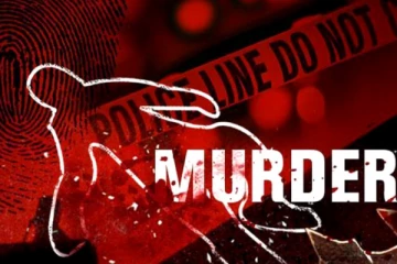 கோழிக்கறி குழம்புக்கு பதில் கத்தரிக்காய் குழம்பு கொடுத்த மனைவி - கோடாரியால் வெட்டி கொன்ற கணவன்..!