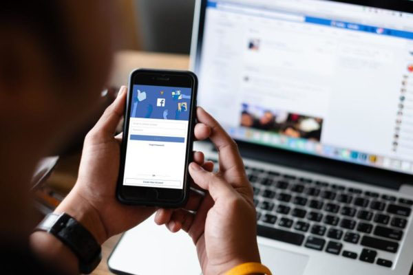 பேஸ்புக் பாவனையாளர்களுக்கான தகவல் | Information For Facebook Users