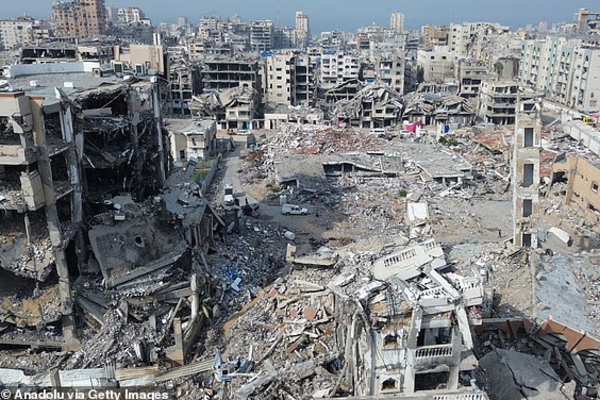 william visits gaza children in nhs, uk