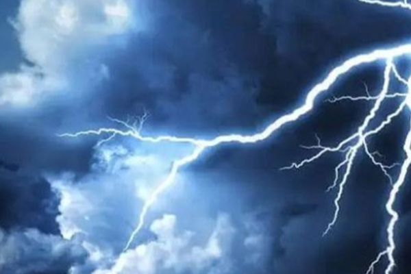கடும் மின்னல் தாக்கம் குறித்து எச்சரிக்கை! | Warning About Severe Lightning Strikes