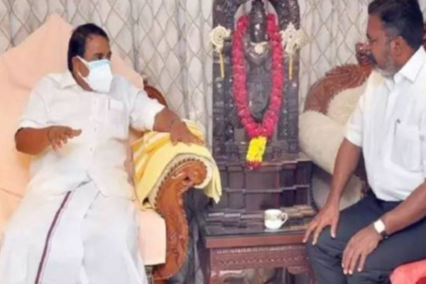 திருமாவளவனை பிளாஸ்டிக் நாற்காலியில் அமர வைத்தாரா அமைச்சர் ராஜ கண்ணப்பன்?  விளக்கம் கொடுத்த அமைச்சர்! | Raja Kannappan Put Thirumavalavan Plasticchair