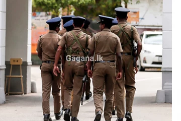 දෙනෝදාහක් මැද පොලිස් නිලධාරීන්ට අමානුෂික ලෙස පහර දුන් තරුණයින්ට සිදුවූ දේ..