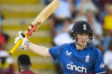 சமூக ஊடக செயலிகளை நீக்கிய ஹரி பூறூக் : காரணம் என்ன தெரியுமா?