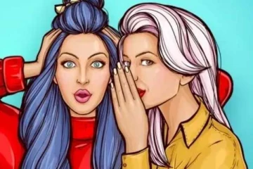 அம்மா வயது நடிகையை கழட்டிவிட்டு அந்த நடிகைக்கு ரூட்டைப்போட்ட வாரிசு நடிகர்..