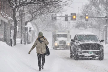 அமெரிக்காவில் வெடிகுண்டு சூறாவளியால் 60 பேர் பலி!