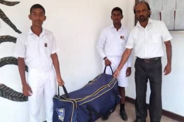 553 ஓட்டங்கள் குவித்த 15 வயது சிறுவன்! இலங்கை கிரிக்கெட் வாரியம் கொடுத்த பரிசு