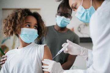 12-15 வயதுடையவர்களுக்கும் தடுப்பூசி; ஐரோப்பிய ஒன்றியம் ஒப்புதல்