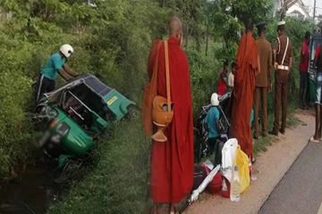 திருகோணமலையில் வாகன விபத்து: பௌத்த பிக்கு ஒருவர் காயம்