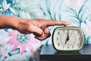 උදේට එළාම් එක තියාගෙන නැගිටින අයට අත්වන භයානක ප්‍රතිපල ගැන දැන සිටියාද?