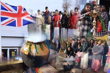 பிரித்தானியாவில் தமிழீழ தேசியக்கொடியேற்றி பொங்கல் கொண்டாட்டம்