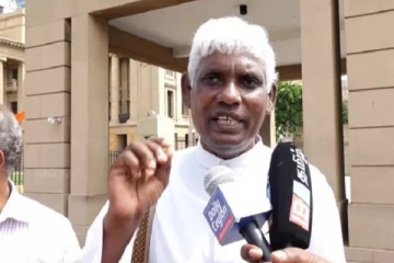 நட்சத்திரங்கள் சூடி அதிகார நாற்காலியில் அமர்ந்திருக்கும் போர்க்குற்றவாளிகளை காப்பாற்றவே பேரினவாதிகள் ஆட்சிப்பீடத்தில்!