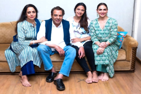 பிரபல நடிகர் தர்மேந்திரா காலமானார் - சோகத்தில் ரசிகர்கள் | Vetran Bollywood Actor Dharmendra Dies At 89