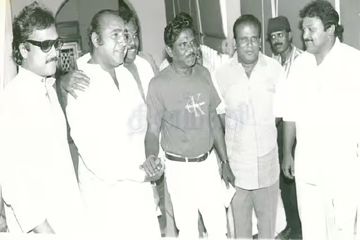 மகளிடம் கடைசி ஆசையை சொன்ன பாரதிராஜா! அப்படியே நிறைவேற்றிய குடும்பம் | Bury My Body There Bharathiraja S Last Wish மகளிடம் கடைசி ஆசையை சொன்ன பாரதிராஜா! அப்படியே நிறைவேற்றிய குடும்பம் | Bury My Body There Bharathiraja S Last Wish
