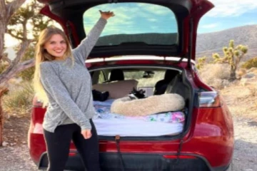 காரிலேயே வாழ்க்கையை வாழ்ந்து வரும் கனேடிய பெண்! ஆச்சரிய சம்பவம்