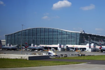 லண்டனில் திடீரென மூடப்பட்ட முக்கிய விமான நிலையம்