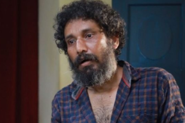 பார்க்கிங்கில் நிறுத்தப்பட்டிருந்த காரில் இறந்து கிடைத்த பிரபல நடிகர். . அதிர்ச்சி தகவல் | Actor Vinod Thomas Found Dead In Parked Car