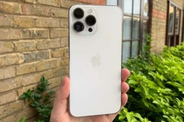 அதிரடியாக குறைந்த ஆப்பிள் ஐபோனின் விலை... எந்த மாடல்னு தெரியுமா?