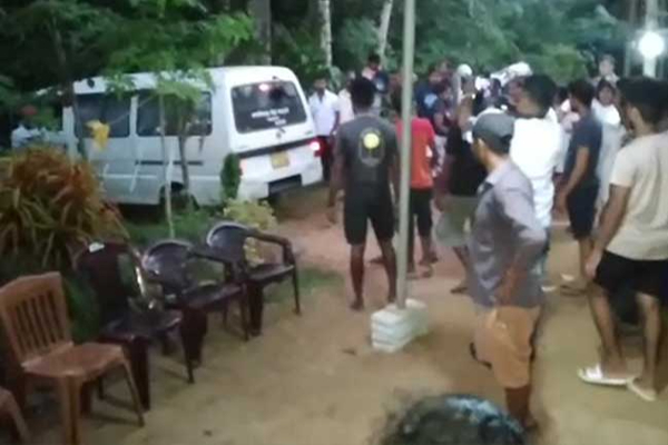 ஒரே சவப்பெட்டியில் தாய் மற்றும் மகளின் சடலங்கள் -மனதை உருக்கும் துயரம் | Bodies Of Mother And Daughter In The Same Coffin