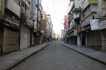 3000 சதுரடிக்கு மேல் உள்ள கடைகளை மூட தமிழக அரசு அதிரடி உத்தரவு