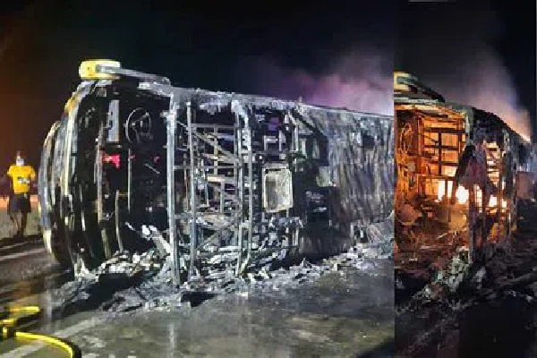 அதிகாலைவேளை பேருந்தில் பற்றியது தீ -25 பேர் உடல் கருகி பலி | 25 Dead As Bus Catches Fire On Maharashtra