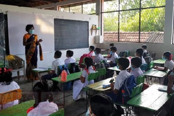 ஆசிரியர்கள், அதிபர்களை  சேவைக்கு அழைக்கும்  முடிவில் மாற்றம்!