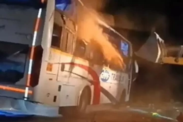 கவிழ்ந்த ஆம்னி பேருந்து; சிதறிய உடல்கள் - 2 பேர் பலி!