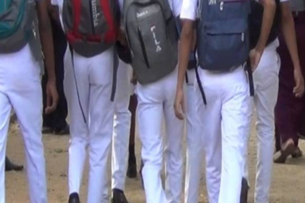 இலங்கையில் பாடசாலை ஒன்றில் மறைத்து வைக்கப்பட்ட மோசமான பொருட்கள்! | Drugs Hidden In A School In Anuradhapura Sri Lanka