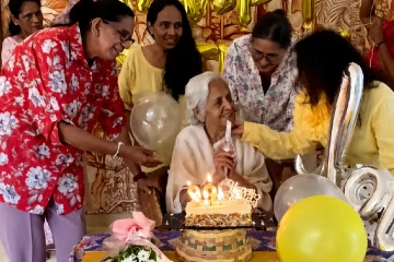 මුළු රටේම ආදරේ දිනූ ප්‍රවීණ රංගන ශිල්පිනී අයිරාංගනී සේරසිංහට සුවහසක් සුබ පැතුම් එක්වෙද්දි රසිකයන්ගේ නෙත්වල සතුටු කඳුළු [VIDEO]