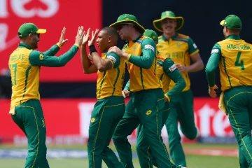 கடினமான ஆடுகளம்., 77க்கு மொத்தமாக சரிந்த இலங்கை., தென் ஆப்பிரிக்கா முதல் வெற்றி