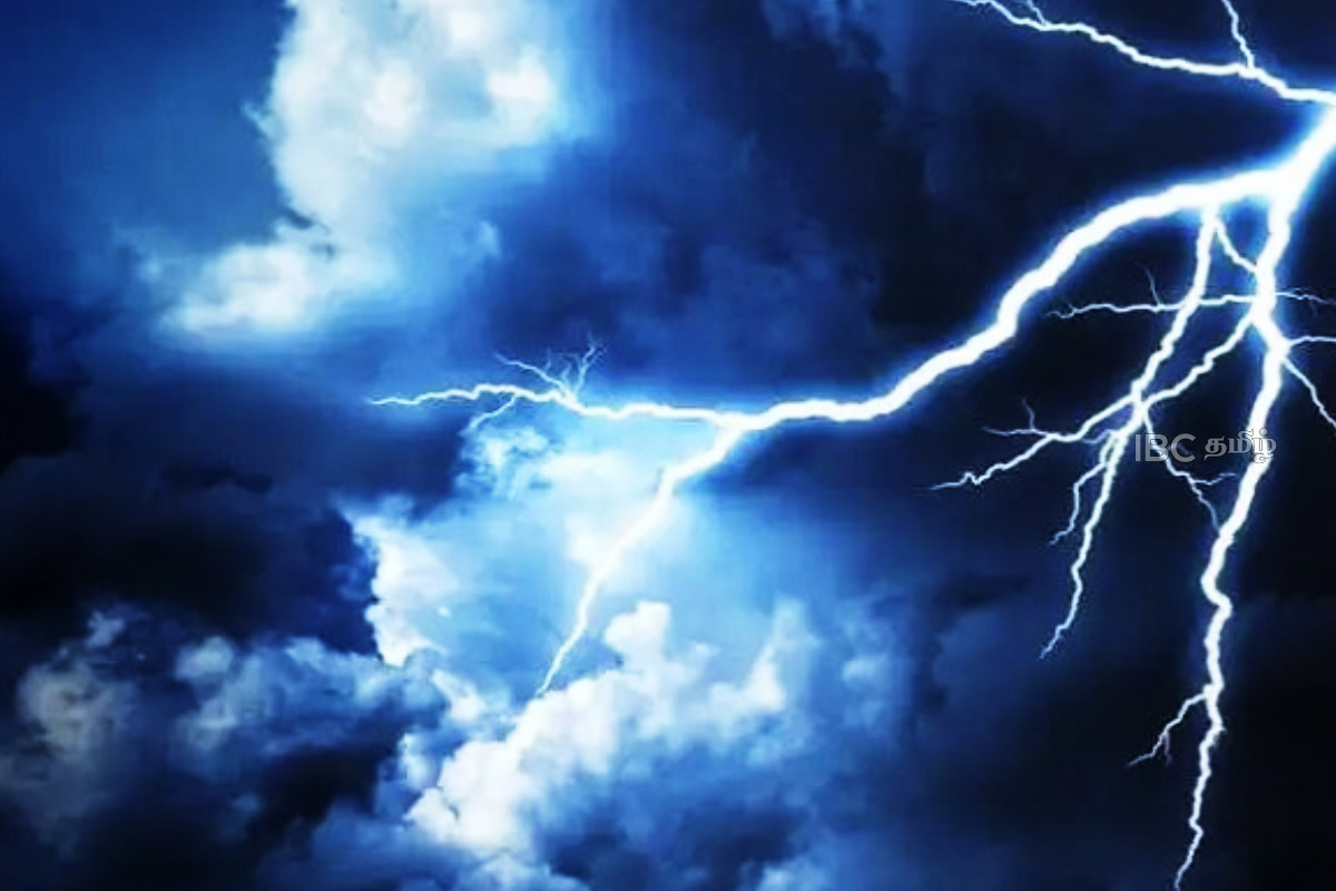 கடும் மின்னல் தாக்கம் தொடர்பில் எச்சரிக்கை | Heavy Rain With Thunderstorm Warning