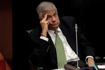 டொலரின் விலையை கட்டுப்பாட்டுக்குள் வைத்திருக்க ரணில் கூறும் ஆலோசனை