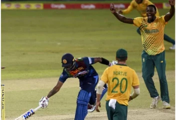 5 கேட்ச்களை கோட்டை விட்ட தென்னாப்பிரிக்கா! அதை பயன்படுத்தாமல் டி20 போட்டியில் தோற்ற இலங்கை அணி... சந்திமாலின் அபார ஆட்ட வீடியோ