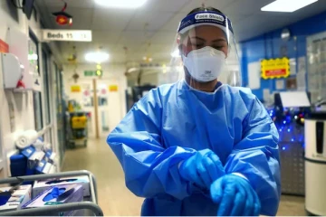 ஓமிக்ரான் ஒரு புயல்! பிரித்தானியா அரசாங்க அறிவியல் ஆலோசகர் முக்கிய தகவல்