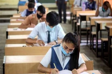 சி.பி.எஸ்.சி 10-ம் வகுப்பு தேர்வுகள் ரத்து, 12-ம் வகுப்பு தேர்வுகள் ஒத்திவைப்பு - மத்திய அரசு அறிவிப்பு