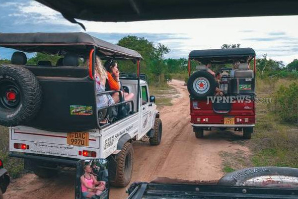 சுற்றுலாத்துறை அமைச்சர் வெளியிட்ட அறிவிப்பு! | Tourism Vehicles Fuel Crisis Update From Minister