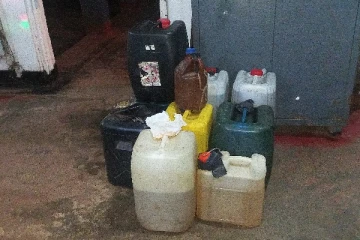 புத்தளத்தில் பதுக்கி வைக்கப்பட்டிருந்த டீசல் மற்றும் பெட்ரோலுடன் ஒருவர் கைது