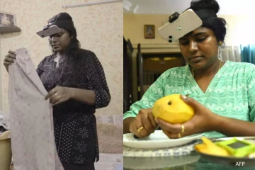 ரோபோக்களுக்கு பயிற்சி - தலையில் கேமரா பொருத்திக்கொண்டு சம்பாதிக்கும் இந்திய பெண்கள்