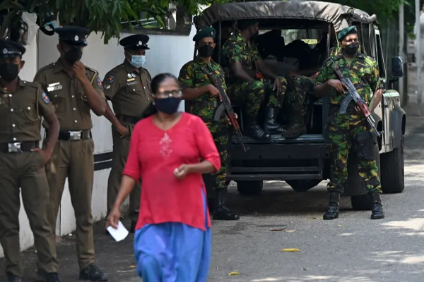 மூன்று நாட்களுக்கு பூட்டு; நாளைமுதல் நாடளாவிய ரீதியில் விசேட பாதுகாப்பு ! | Special Protection Nationwide From Tomorrow