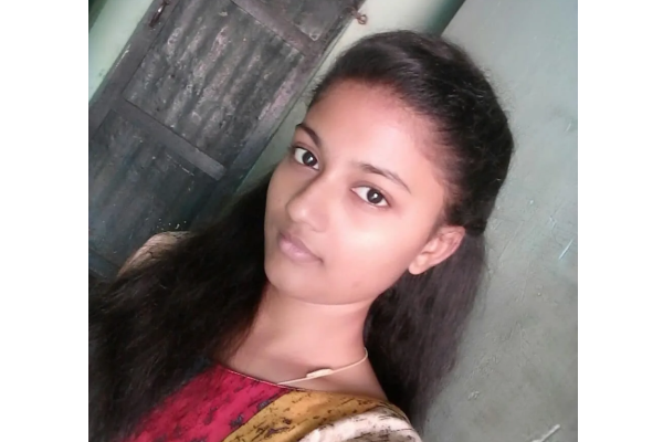 சீரியலில் நடிக்க வருவதற்கு முன் கோமதி பிரியா எப்படி இருந்தார் பாருங்க.. போட்டோ இதோ | Gomathi Priya Old Photos Goes Viral